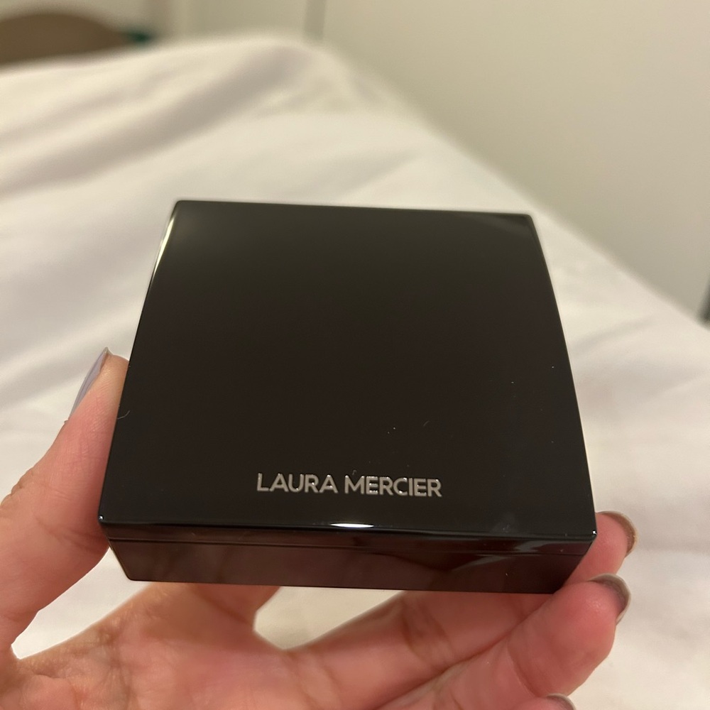 NWT Laura Mercier Translucent Compact Setting Powder - Picture 8 of 13